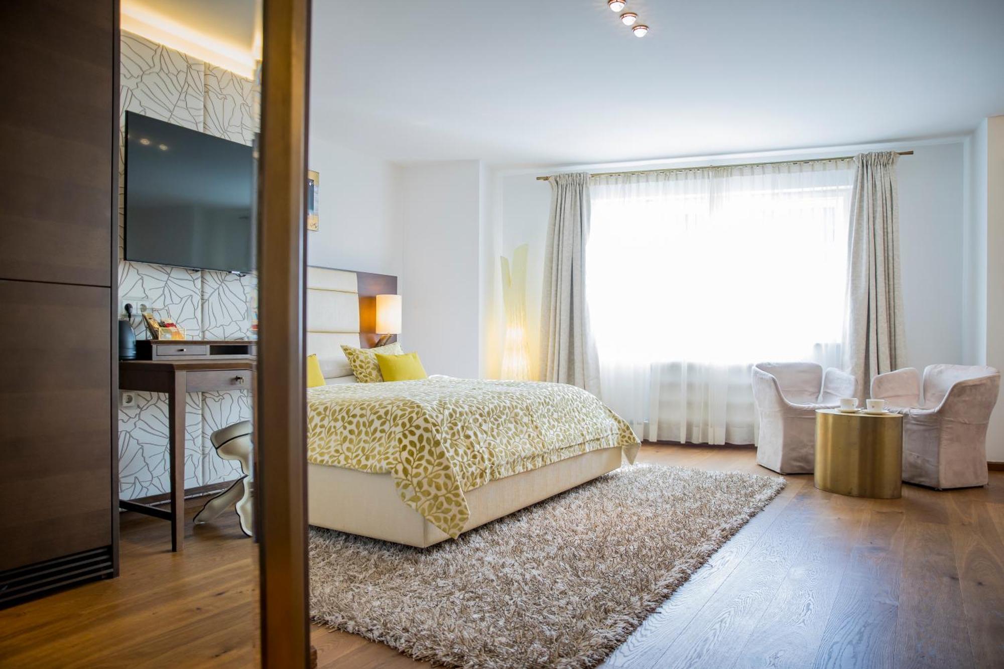 Iris Porsche Hotel & Restaurant Mondsee Ngoại thất bức ảnh