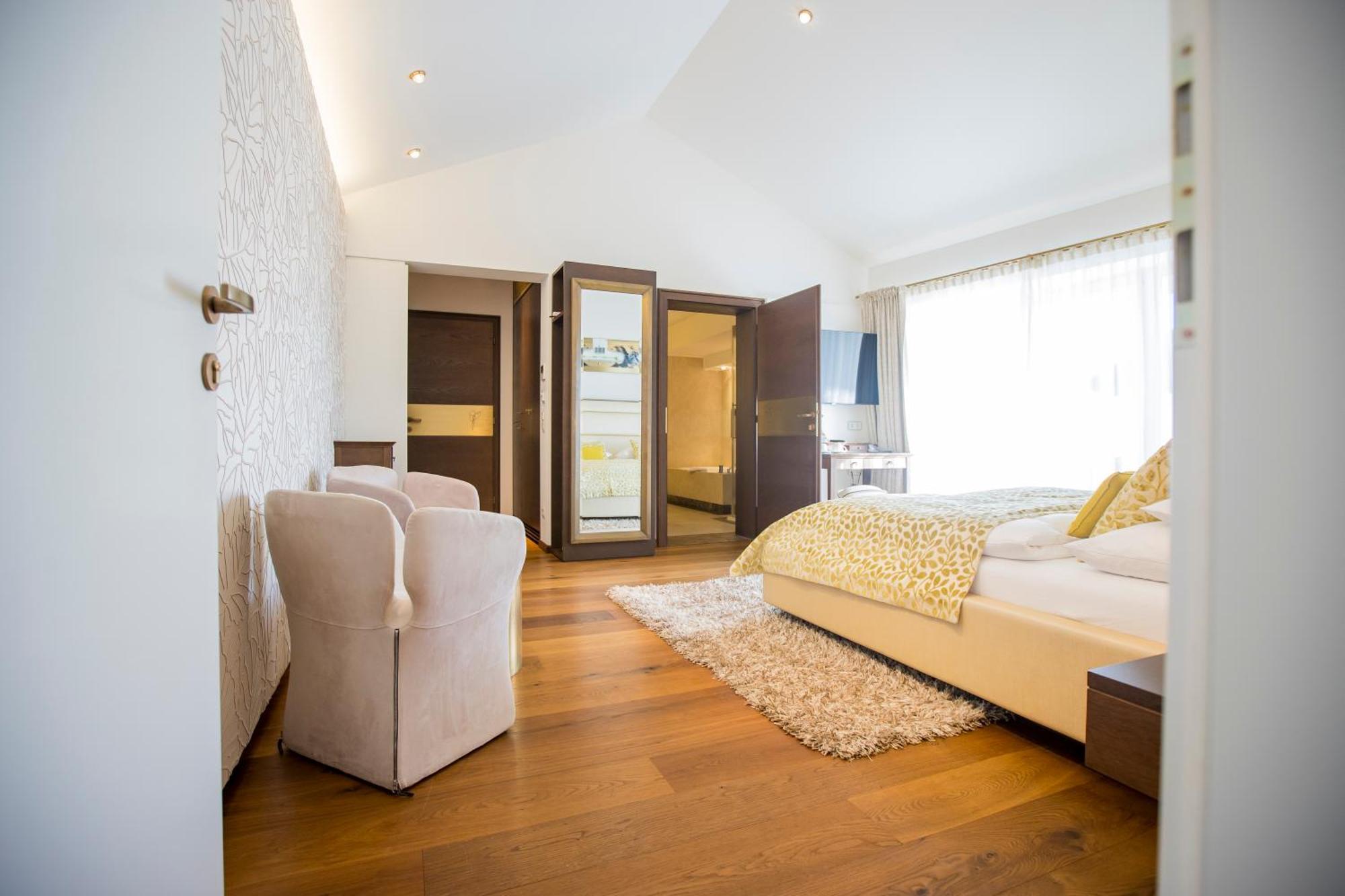 Iris Porsche Hotel & Restaurant Mondsee Ngoại thất bức ảnh