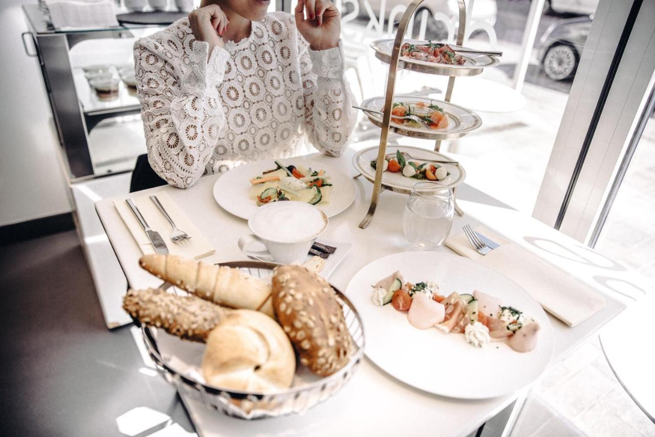Iris Porsche Hotel & Restaurant Mondsee Ngoại thất bức ảnh